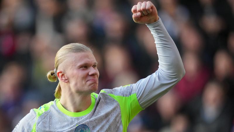 官方：李海新当选2025赛季中超金哨，唐顺齐当选银哨，傅明当选铜哨（中超官方公布2025赛季裁判评选：李海新获金哨，唐顺齐获银哨，傅明获铜哨）