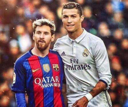 凯恩：为英格兰效力时，我总感觉自己在为最好的球队之一效力（凯恩：每次为英格兰出战，我都觉得自己代表着世界顶级球队之一）