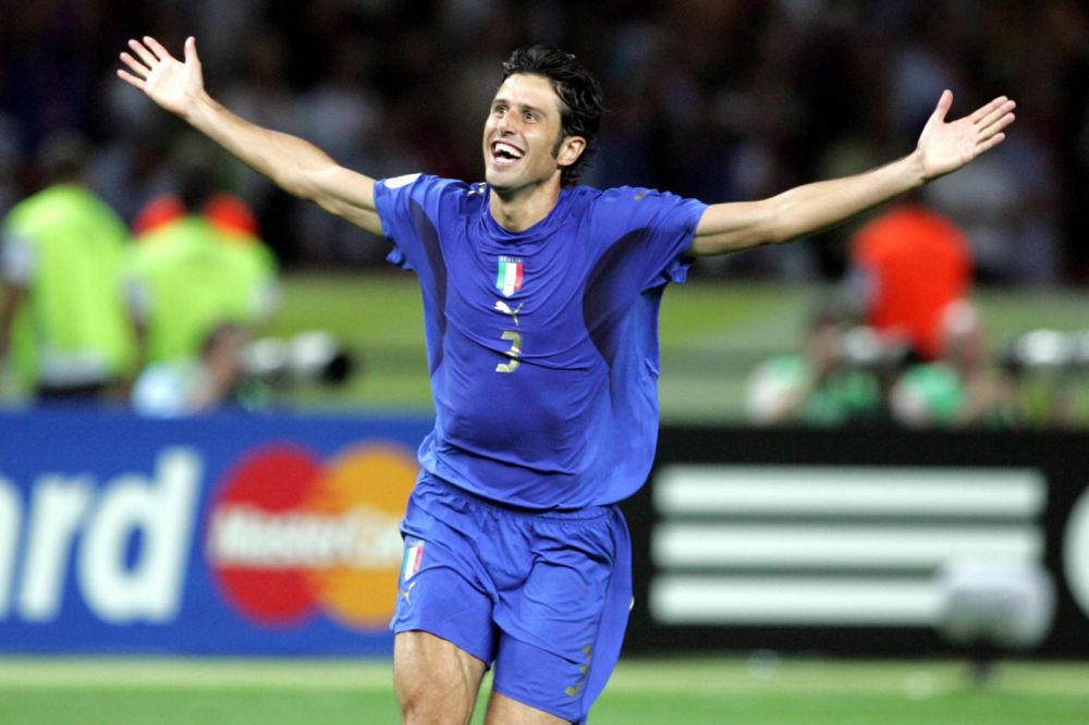 天空：抗议活动不断，苏超凯尔特人股东大会草草收场（天空：抗议声此起彼伏，苏超凯尔特人股东大会匆匆落幕）