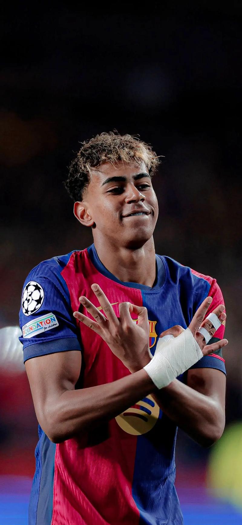 英超疯狂夜：切尔西利物浦双双翻车，11.4亿豪阵不敌升班马（英超爆冷夜：切尔西、利物浦同夜折戟，11.4亿豪阵不敌升班马）