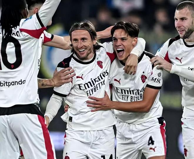 埃梅里社媒发文：我们持续突破这支团队的极限，携手共进（埃梅里社媒发声：携手并进，持续打破团队极限）