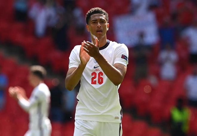 科贝：本轮西甲对阿隆索的未来至关重要，若战绩不佳可能下课（科贝：本轮西甲成阿隆索去留关键战，若成绩不理想或将下课）