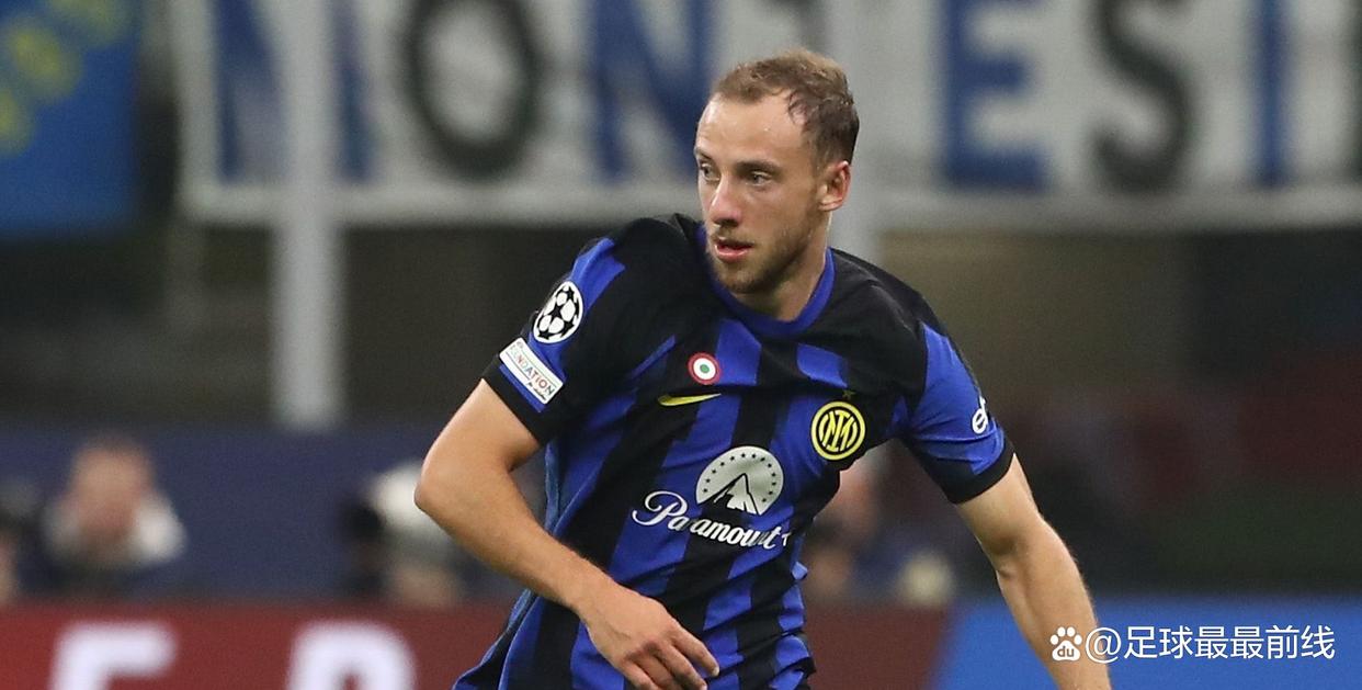 英超半场：姆伯莫造险，两队合计6脚射门，曼联0-0西汉姆联