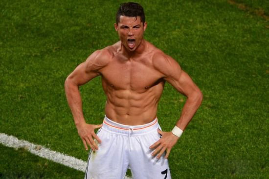 国王杯-居莱尔双响莫德里奇破门 皇马5-0晋级（国王杯：居莱尔梅开二度+莫德里奇建功，皇马5-0轻取晋级）