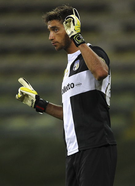 爱尔兰门将凯莱赫：我相信我们能进军世界杯，关键战役需冷静（爱尔兰门将凯莱赫：坚信球队能闯进世界杯，关键之战需保持冷静）