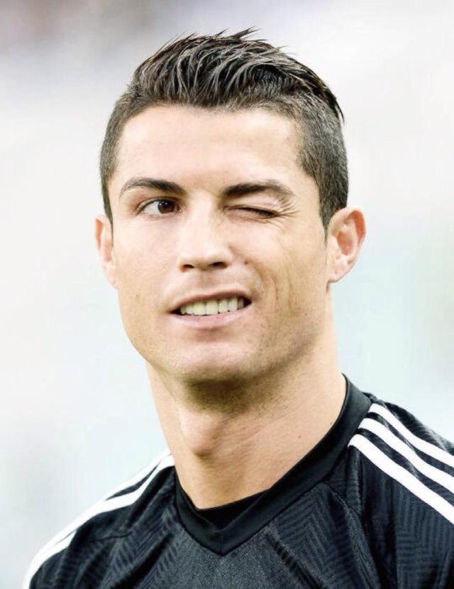 利雅得胜利4-1赛哈特海湾，C罗凌空倒钩破门，菲利克斯传射（利雅得胜利4-1击败赛哈特海湾：C罗倒钩破门，菲利克斯传射建功）