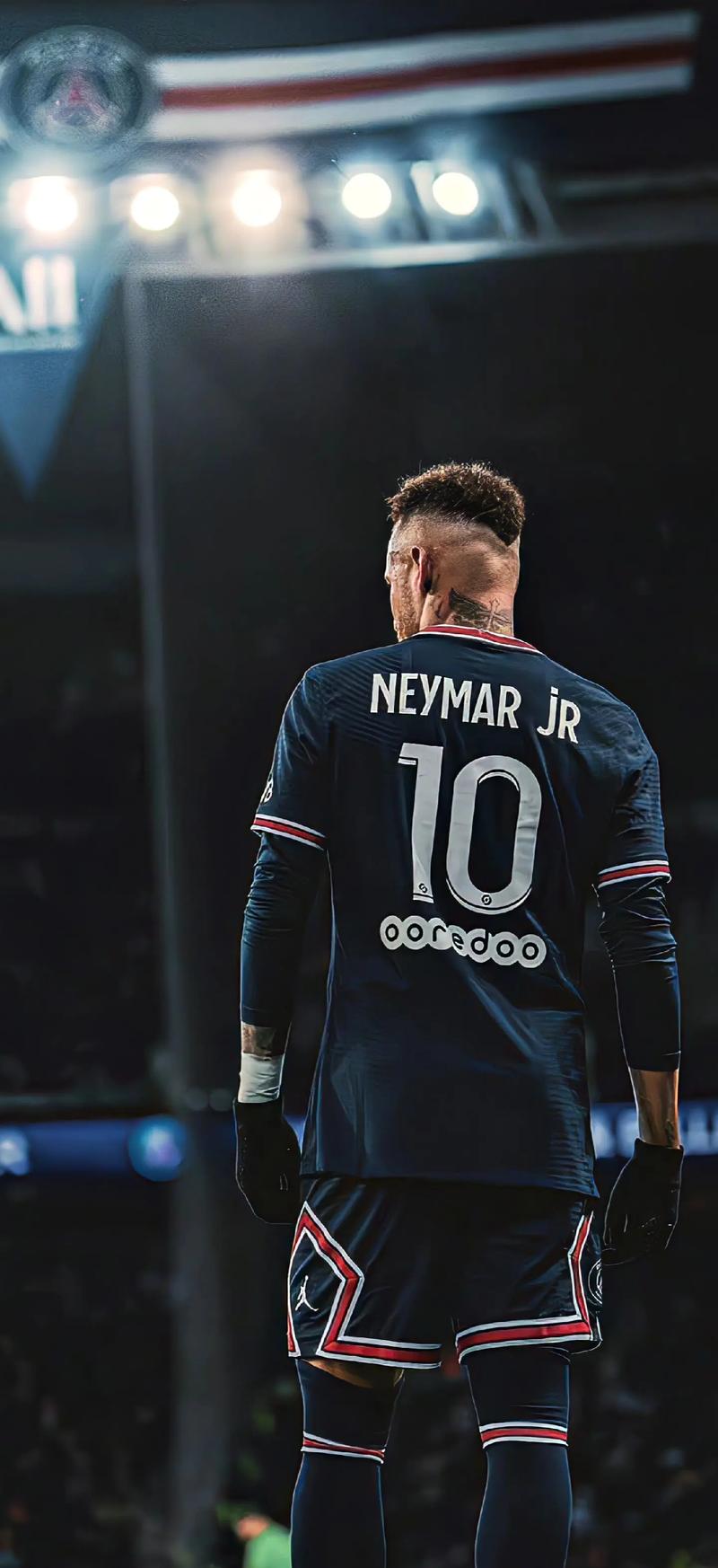 历史第一人！梅西解锁职业生涯第400次助攻（梅西完成生涯第400次助攻，独占历史第一）