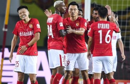 媒体人：亚泰每年差旅费很高，给外援交税也是非常沉重的负担（媒体人称亚泰年差旅成本高企，外援纳税负担沉重）