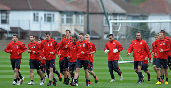 李璇：三镇开出国内球员顶薪与邓涵文续约，但没能续约成功（李璇：三镇为邓涵文开出本土顶薪求续约，最终未能达成）