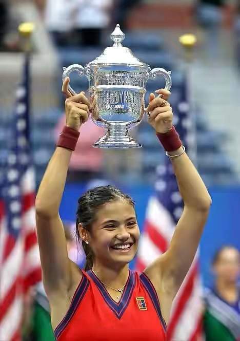 足在困境中 足在困境中